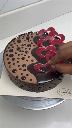 574K views · 3.4K reactions | 1kg anniversary cake decorating ideas #cakedecorating #chocolatecakedesign #cakedecorating #video #cakeideas #birthdaycake #viral #trendingshorts #reels | Ajay Chef | Facebook