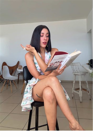 Libro nuevo ✨✨✨✨✨ #elpeligrodeestarcuerda #librosen60seg #esmeraldacanape #esmeraldacamacho