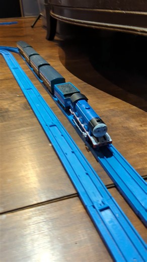 TFRS Gordon pulling the Express #thomasandfriends #youtube #shorts