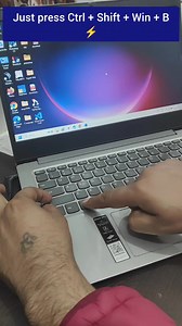 Screen freeze or black display? 😵‍💫 Just press Ctrl Shift Win B ⚡ Your graphics driver refreshes instantly! 🖥️✨ #WindowsTips #ComputerShortcuts #TechReels #PCTricks #windowshacks | Computer Tech