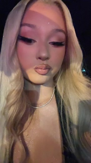 Alabama Barker: Body Glitter Influencer Insights