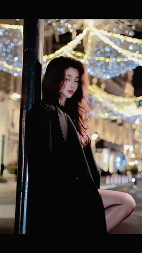 Elegant Senior Woman's Photo Pose & British Street Style Icon