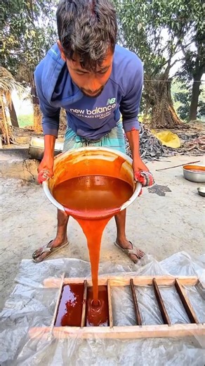 চাচার খেজুরের গুড় স্বাদে গন্ধে ভরপুর। Jaggery you love to eat #shorts #funny #viral #trending