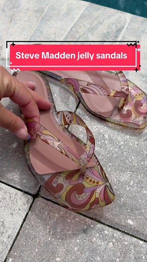 Steve Madden Jelly Sandals Review: Retro Jelly Shoes for Summer