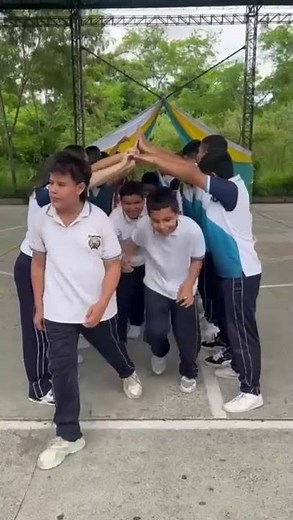 Matricúlate en nuestra Institución Ángel Cuadros