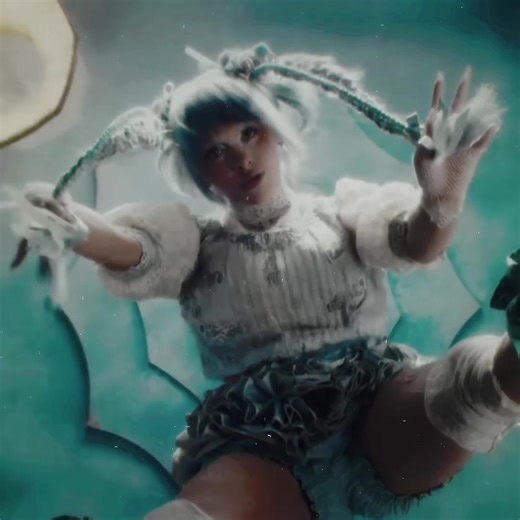 won’t see me cry when women come by.. ✧･ﾟ: *✧･ﾟ:* #melaniemartinez #mm4 #crybabyfandom #fyp #possession the vsp thing doesnt work currently so now ill make edits without pro🥹 - rm: me - cc: me - video: melanies instagram!! POSSESSION - MELANIE MARTINEZ .・