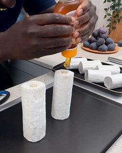 325K views · 746 reactions | Puff Pastry Goat Cheese & Fig Flowers! An irresistible appetizer is heading your way! 燎 | Chefclub GruB | Facebook