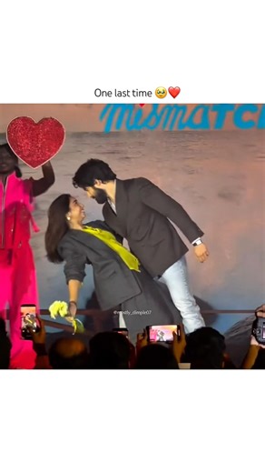 One last time 🥹🧋💕 #mostlysane #prajaktakoli #rohitsaraf #mismatched
