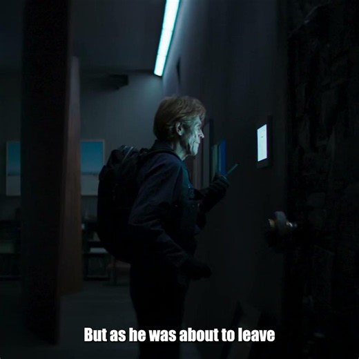 A Modern-Day Robinson Crusoe: Man Trapped in a Mansion for 30 Days / Inside (2023)