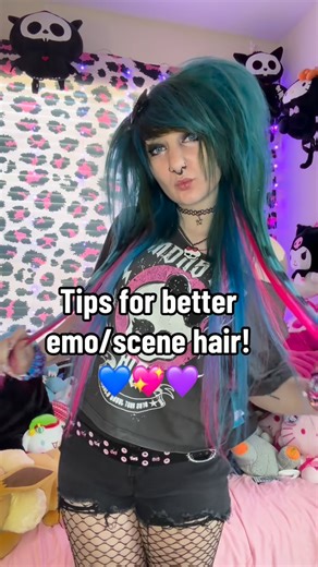 ♥ 𝕂𝕒𝕪𝕝𝕒 ♥ on Instagram: "Some tips I use 💖✨ . . . #emohair #scenehair #emofashion"