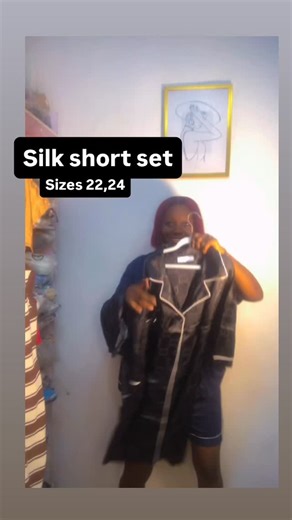 Onlyonestetty_intimates on Instagram: "Quality silk set Short set Beautiful set 🖤🤍🖤🤍 Sales price: 13500"