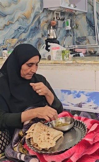 10K views · 372 reactions | Beautiful Table Chairs and Videographers for Kitchen Design 02 #trendingvideo #reelvideo #ChallengeChallenge #challenge #trendingreelsvideo #trendingreel | Natural Lives | Facebook