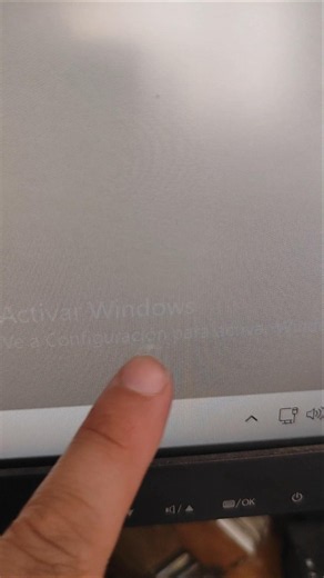 How to change the wallpaper on an unactivated Windows 11
