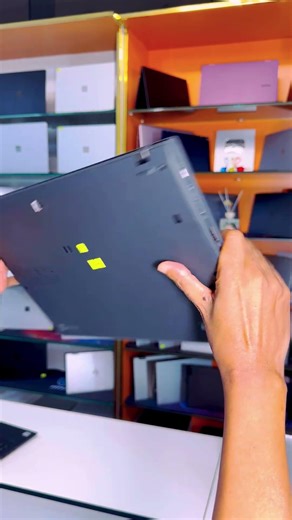পারফরম্যান্সে কোনো কম্প্রোমাইজ নেই - Lenovo ThinkPad T490 #shorts #viral #trending #lenovolaptop