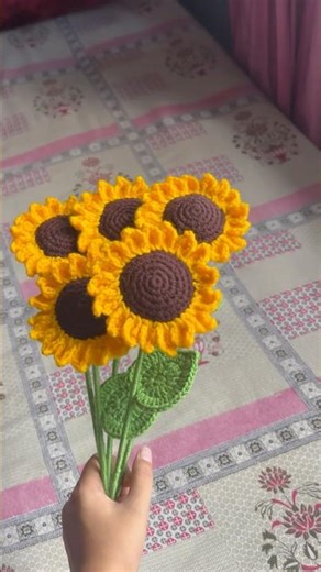 Crochet Sunflower Tutorial | Handmade Home Decor & Gift Ideas