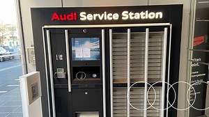 Wir sind weiterhin für euch da - auch kontaktlos! Nutzt gerne unseren 24h-Schlüsseltresor im Eingang unseres Gebäudes auf der Hanauer Landstraße um Euren Schlüssel einzuwerfen. Über diesen erhaltet Ihr Euren Schlüssel nach dem Service auch wieder zurück! Bei Fragen wendet euch gerne an unser Serviceteam unter 069-951144-0 oder unter info@frankfurt.audi. Bleibt gesund! #staystrong #stayhome | Audi Zentrum Frankfurt