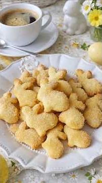 Mini bunnies made from quark oil dough