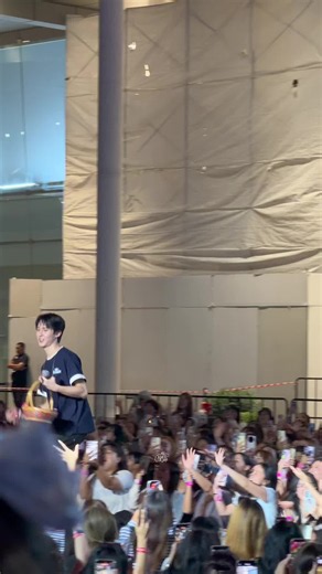 หว่านๆไปก่อน 🙂‍↕️ #Jamessu #เจมส์ศุภมงคล #แฟนบอยบัสกิ้ง