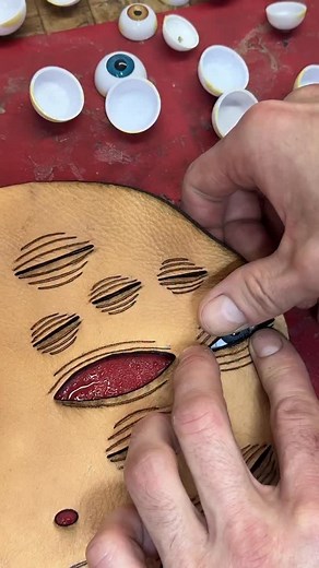 Less than a week til Halloween, so I decided to do a brand new edit on the eyeball mask. Super fun to make, nice and creepy. Check out my YouTube for a long form version of this mask. . Eyeball prosthetics sourced from Amazon. Dyed with @fiebing. Used a dagger striper paintbrush for the streak look. . Check my link tree in my bio to see the tools and equipment I use and trust and gain access to exclusive maker discounts. . #halloween #halloween2025 #mask #masks #leathermask #leathercraft #leathe