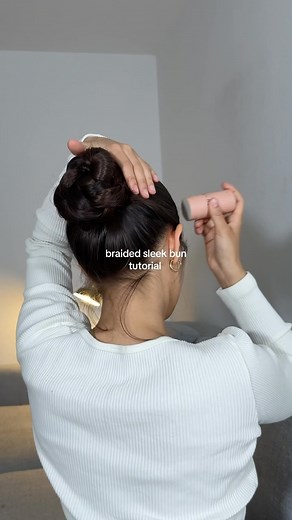 Daphne | haircare | love a cute and easy sleek bun #sleekhair #sleekbun #hairstyle #hairstyleideas #hairtutorial #hairtok #brunette #blonde #cooperhair... | Instagram