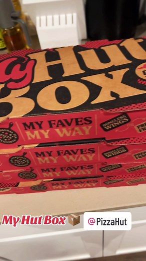 Pizza Hut My Hut Box Combo Review