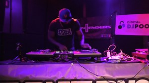 I decided to step outside of my comfort zone for this weekend’s TABLETURNS - open turntablist events and returned to vinyl. The thought of getting up on a #tableturns stage with a laptop and performing routines i created on vinyl just didn’t sit right with me. Mega respect to Roli Rho and #tableturns for continuing to facilitate a platform for DJs to showcase their skills. Honorable mention to the host with the most Deejay Dp-One for creating a vibe in the room that let everyone feel like they d