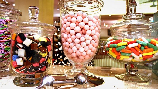 New Dietary Guidelines Urge Americans to Eat Less Sugar