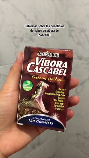 Te compartimos más beneficios sobre el jabón de víbora de cascabel. 🧼 🫧 Hidratación intensa. 🫧 Ayuda a prevenir las líneas de expresión. 🫧 Reducción de las espinillas. ¿Qué otro beneficio conoces de este maravilloso jabón? 🤔 #tratamientoantiacne #tratamientoantiacné #acnetreatment #acneskincare #espinillasypuntosnegros #espinillasenlacara #supernaturista #jabonnatural #jabonnaturales