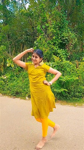 13K views · 772 reactions | Jaalakkari... trending reels  Akhi Akhila | Akhila Manoj | Facebook