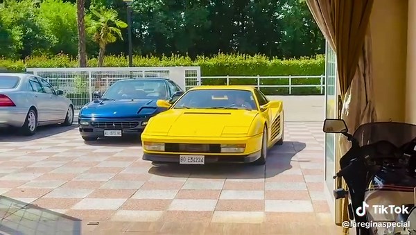 Ferrari Testarossa vs Lamborghini Countach: Iconic Supercars