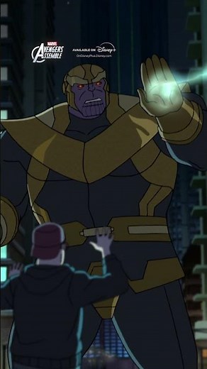 Thor throws Hulk at Thanos 🤾🫣