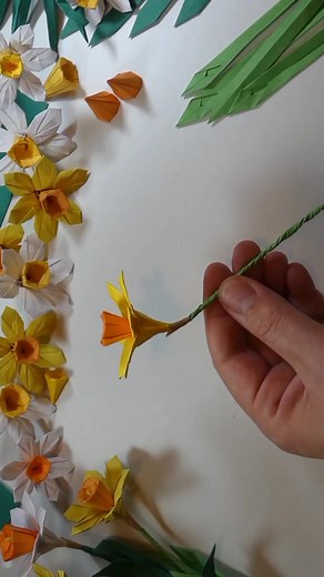 Origami Narcissus/Daffodil Tutorial Teaser