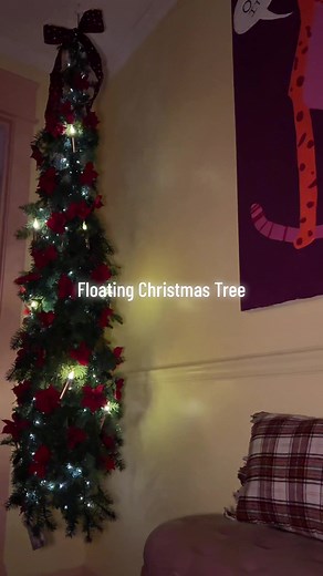 Floating Christmas Tree Design Ideas for the Holidays
