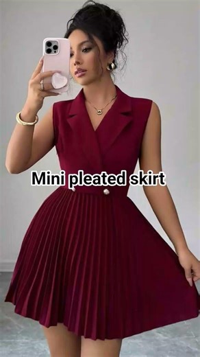 Min pleated skirt for the girls. #fashiontrends #thatgirl #aesthetic