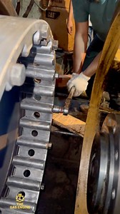 Precision in every turn! 🔧✨ Watch as we apply the exact torque on the outer coupling, ensuring perfect alignment, maximum efficiency, and long-lasting performance. True excellence lies in attention to detail! 💪🚀 #fblifestyle #caterpillar #thegasengine #G3512H #Coupling #work #dedication | The Gas Engine
