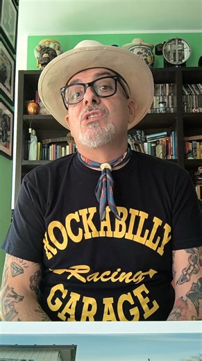 Talking about my pics, episode 3. Cosmos, Minnesota - February 2025, the essence of the road trip. I'm gonna talk about and show you a print every Thursday till the end of the year, every photo is for sale, send me a private message if you're interested in buying one of my images. Christmas is right behind the door, arts need to be supported and I can make you an offer you can't refuse. | Diego Geraci