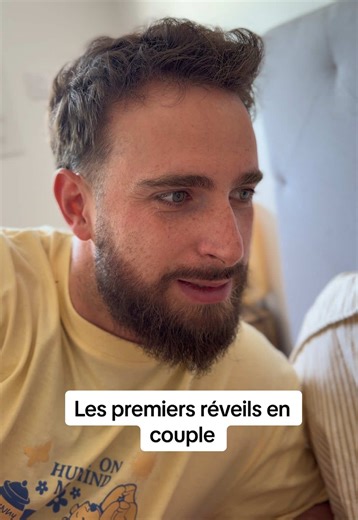 Premiers réveils en couple : humour et astuces