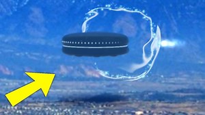 150K views · 2.6K reactions | Alien UFO Craft Goes Inside Portal. }{ https://www.facebook.com/groups/UFOAliensOvniX/ | UFO Aliens Ovni X | Facebook