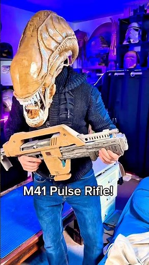 Aliens Costumes Out Of Cardboard #aliens #xenomorphs