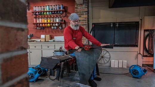 How Dollywood is helping to preserve Appalachian craftsmanship