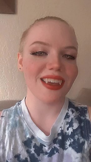 Realistic Vampire Teeth Filter: Fangs Effect and How to Use