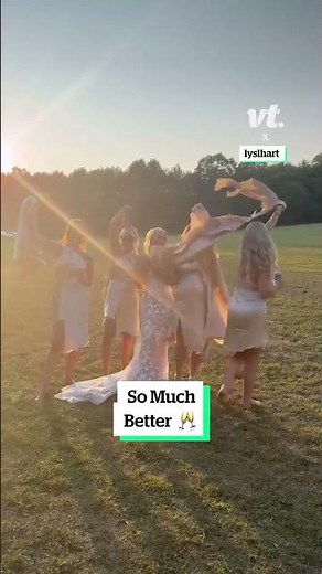 When your bridesmaids get too hot at your wedding reception 😂