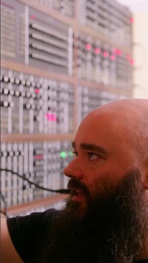 Using radioactive uranium ore to play a synthesizer #modular #synth