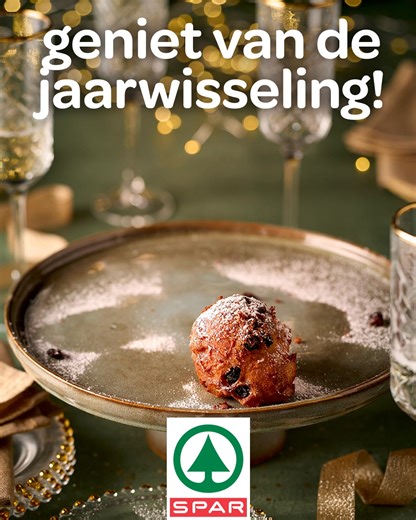Oud & nieuw smaakt gewoon beter met een schaal vol oliebollen. 🎇 En ja… ze zijn altijd sneller weg dan je goede voornemens. 🤭 | Spar Kuijpers Rijkevoort