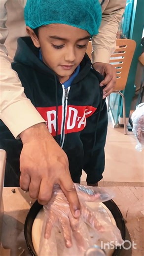 Little chefs making their own Pizza at " California Pizza". 🍕 Our tiny chefs enjoyed making and eating delicious pizza with their friends.. | Ladybird Grammar School Rainbow Branch O Level