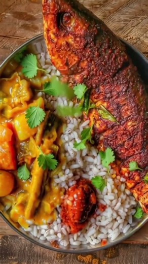 Kerala Rice With Sambar Fish#shorts #shere #mahikumaoni