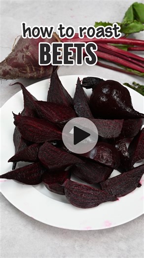 Learn how to roast beets the easy way—whole in foil until perfectly tender and full of flavor! ❤️ Recipe in the comments.👇 #RoastedBeets | AlphaFoodie