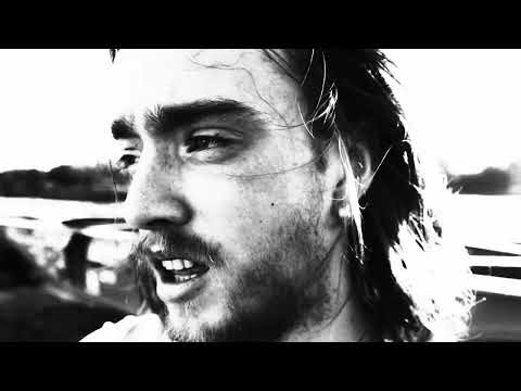 FiiZY - "Anyhow" (Official video clip)