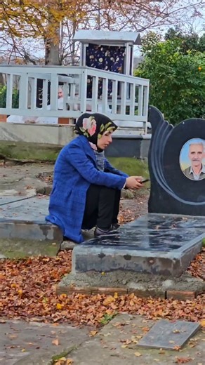 ‎مازندران 🌏فیلبند 🌏طبیعتگردی🌏ایرانگردی🌏سفر🌏‎ on Instagram‎: "روح پدران آسمانی شاد 🥹🥀🥀 یاد و نام پدران آسمانی زادگاهم دیوا ملکشاه گرامی باد, روحشون درآرامش ابدی 🥀🥀 جای خالی پدر برای فرزندان هیچ وقت و با هیچ کس پر نمی شود واین جای خالی در روزی مثل روز پدر از همیشه پر رنگ تر است 🥹 #دلتنگی #پدران_آسمانی #پدران_آسمانی_روحتون_شاد🙏💔_دلتنگ_پدر #روز_پدر #بندپی"‎