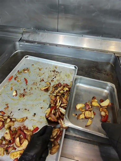 Cruise Ship Breakfast Service | Cooking Bacon & Potatoes for Guests #delicious #food #cooking